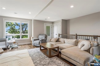499 Sunset Terrace Unit B, Ridgefield, NJ 07657