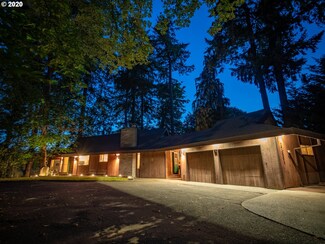 17331 SE River Rd, Milwaukie, OR 97267