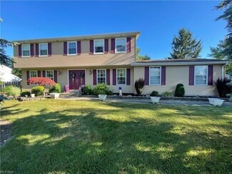 16517 Timberline Dr, Strongsville, OH 44136