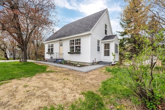 1 Chicoine Ave, Auburn, ME 04210