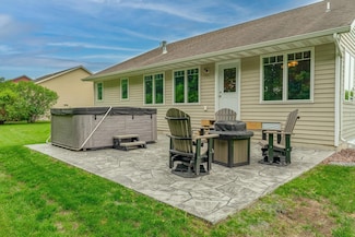 225 Pinehurst Dr, Mankato, MN 56001