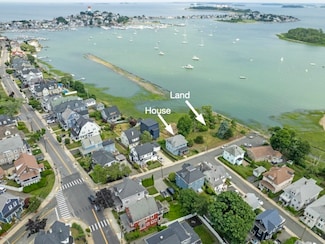 17 Winthrop St, Winthrop, MA 02152