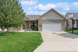 512 SE 12th St, Grimes, IA 50111
