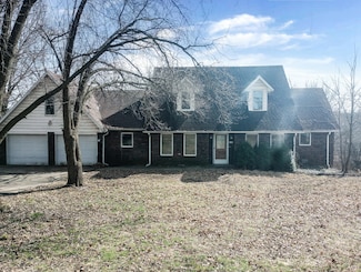 500 W 15th St, Cassville, MO 65625