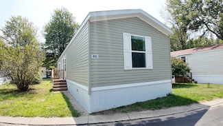 1281 E Pontaluna Rd Unit 40, Norton Shores, MI 49456