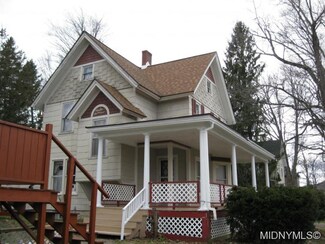 25 Monticello St, Richfield Springs, NY 13439