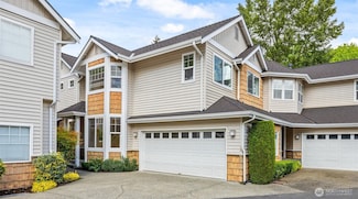 205 Newport Way NW Unit J2, Issaquah, WA 98027