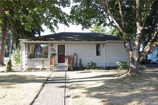 3158 Hemlock St, Longview, WA 98632