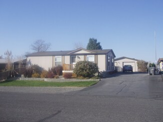 310 Sunshine Cir W, Mattawa, WA 99349
