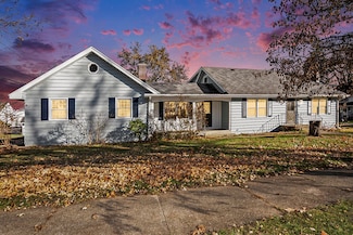 202 Moccasin St, Buchanan, MI 49107