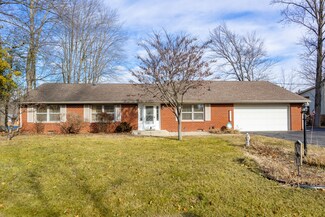3776 W South Wood Lake Dr, Columbus, IN 47201
