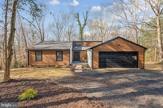 5657 Raider Dr, Warrenton, VA 20187