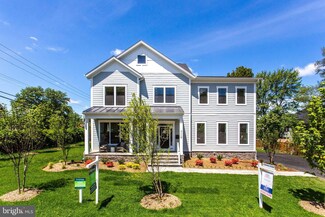 4933 18th St N, Arlington, VA 22207