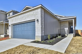 736 Langston Ln, New Braunfels, TX 78130