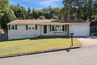 16 Mapleleaf Dr, Nashua, NH 03062