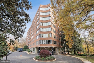 4200 Cathedral Ave NW Unit 815, Washington, DC 20016