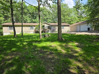 4570 Pine Point Dr NW, Walker, MN 56484
