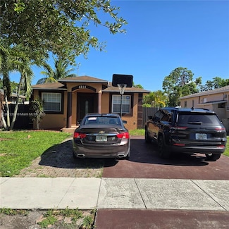 5214 Wiley St Unit rear, Hollywood, FL 33021