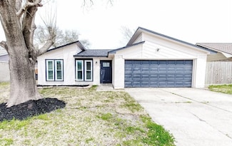 3402 Pecan Grove Dr, Baytown, TX 77521