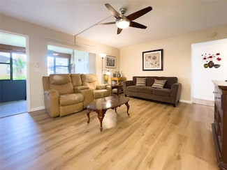 330 Knotty Pine Cir Unit A-1, Greenacres, FL 33463