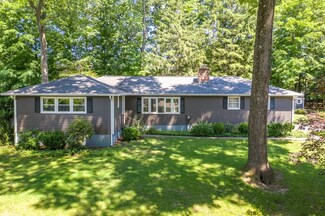 35 Westview Terrace, Easthampton, MA 01027