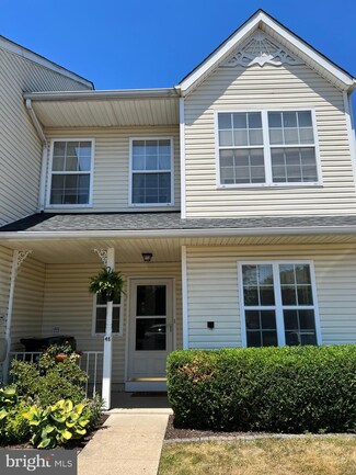 48 Beaver Run Dr, Quakertown, PA 18951