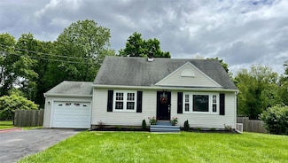 1 Garden Dr, New Windsor, NY 12553