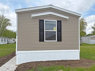 781 W Walcott Rd Unit 156, Walcott, IA 52773