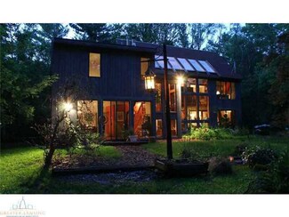 1520 River Terrace, East Lansing, MI 48823