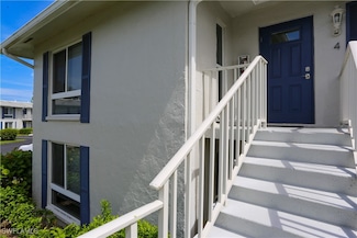 195 Peppermint Ln Unit 884, Naples, FL 34112