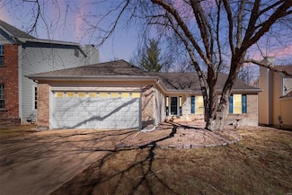 9451 Southtowne Farms Dr, Saint Louis, MO 63123
