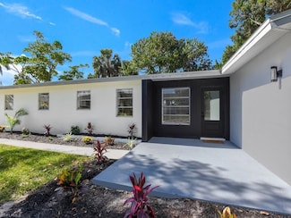 4941 Aztec Cir, Naples, FL 34112