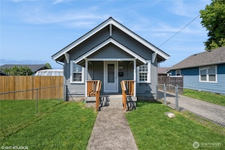211 Yew St, Centralia, WA 98531