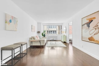 520 E 72nd St Unit 7P, New York, NY 10021