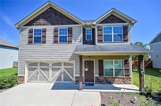 108 Hawks Tail Dr, Kathleen, GA 31047