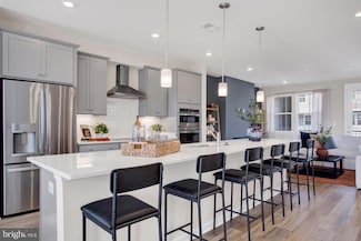 9671 Swallowtail Ln, Manassas, VA 20110