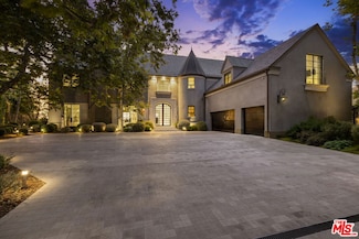 3396 Stone Ridge Ln, Los Angeles, CA 90077