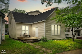 831 S 9th St, Terre Haute, IN 47807