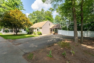 22 Burnham Ave Unit 272, Nashua, NH 03064
