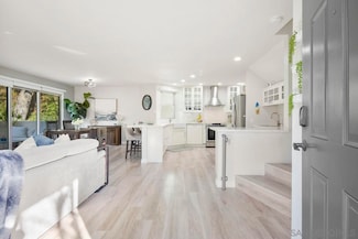 1212 River Glen Row Unit 107, San Diego, CA 92111