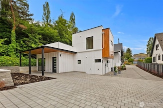 9694 51st Ave S, Seattle, WA 98118