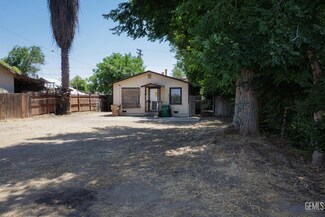 417 Goodman St, Bakersfield, CA 93305