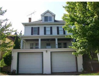 36 Tenan St, Burgettstown, PA 15021