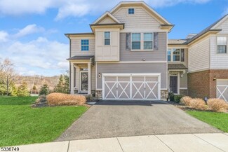 14 Albert Ct, Randolph, NJ 07869