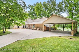 302 Lakecrest Dr, Harriman, TN 37748