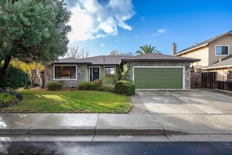 1641 Sausalito Dr, Hollister, CA 95023