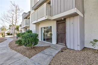 600 Willow Green Dr, Las Vegas, NV 89169
