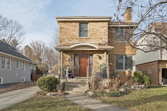 38 Northgate Rd, Riverside, IL 60546