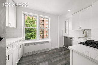 68-63 108th St Unit 3 C, Forest Hills, NY 11375