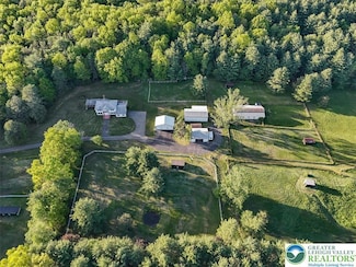 1163 Bush Rd, Cresco, PA 18326